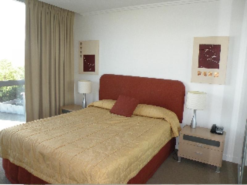 2322/33 T E Peters Drive, Broadbeach Waters QLD 4218