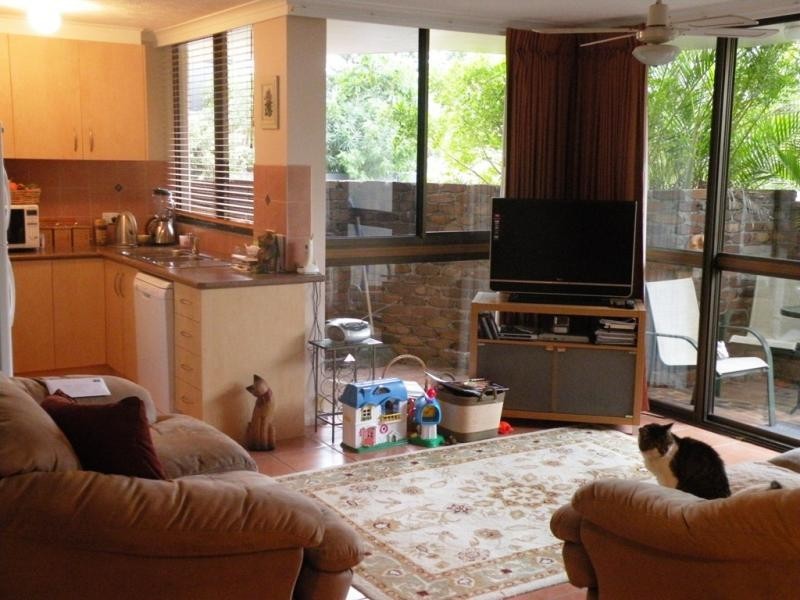 1/12 Queensland Ave, Broadbeach QLD 4218