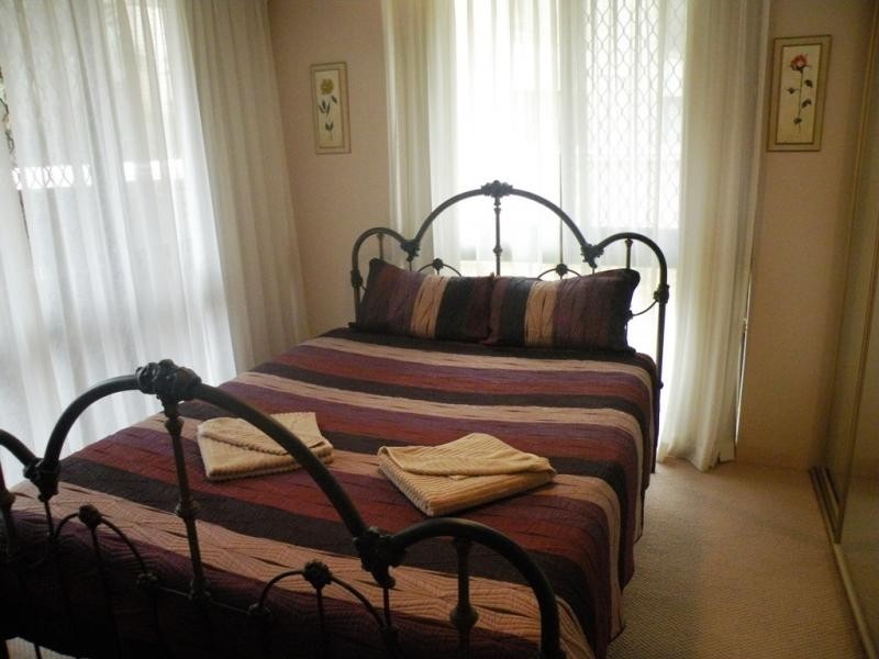 1/12 Queensland Ave, Broadbeach QLD 4218