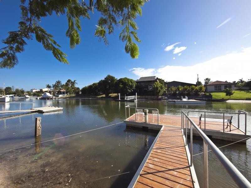 33 Rapallo Avenue, Isle Of Capri QLD 4217