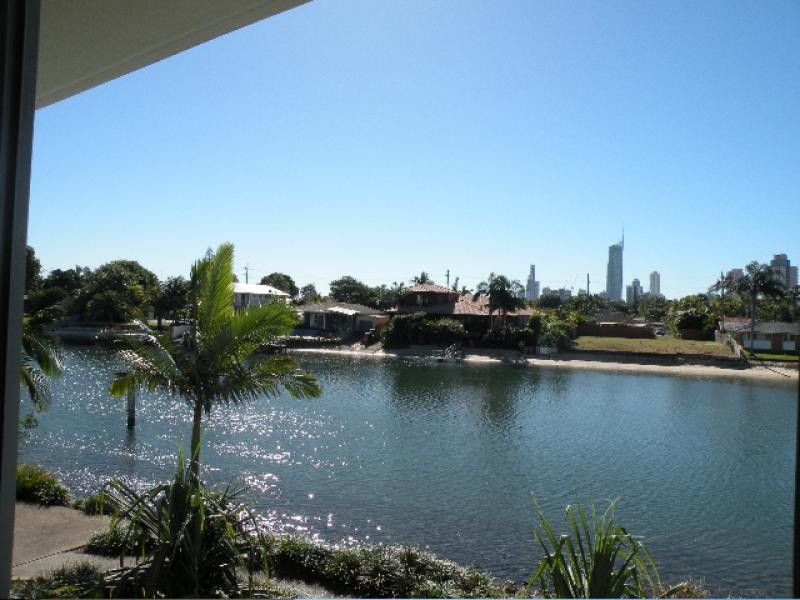 2005/33 TE Peters Drv, Broadbeach QLD 4218