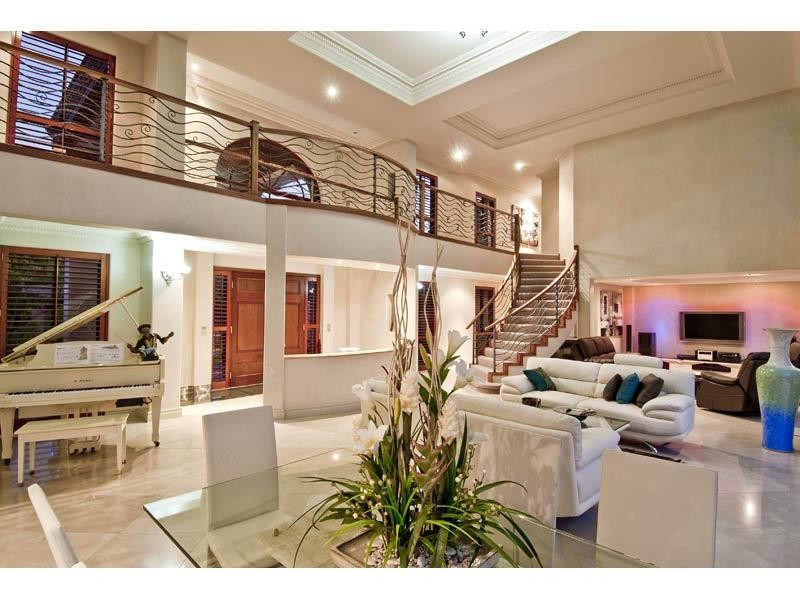 171 Monaco Street, Broadbeach Waters QLD 4218