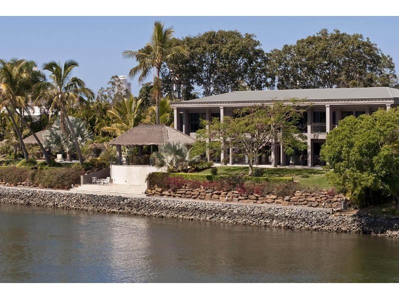 171 Monaco Street, Broadbeach Waters QLD 4218