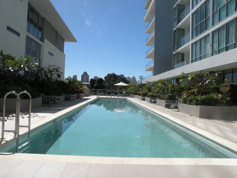 1108/33 T E Peters Drive, Broadbeach QLD 4218