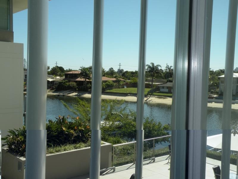 1108/33 T E Peters Drive, Broadbeach QLD 4218