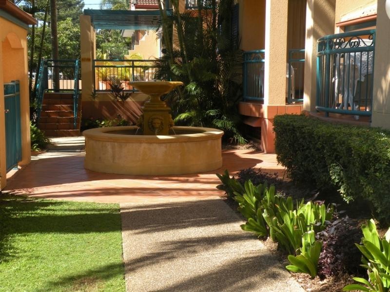 35 /20 Anne Ave, Broadbeach QLD 4218