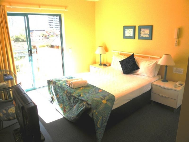 35 /20 Anne Ave, Broadbeach QLD 4218