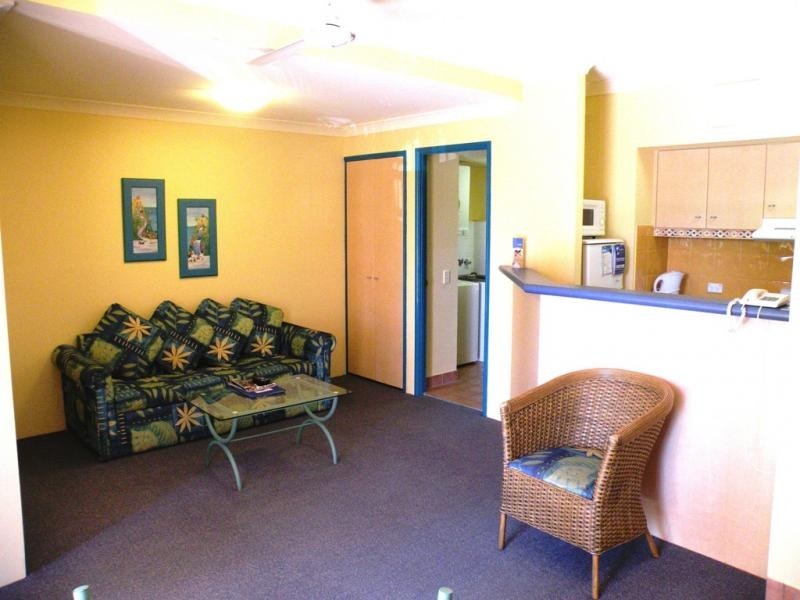 35 /20 Anne Ave, Broadbeach QLD 4218