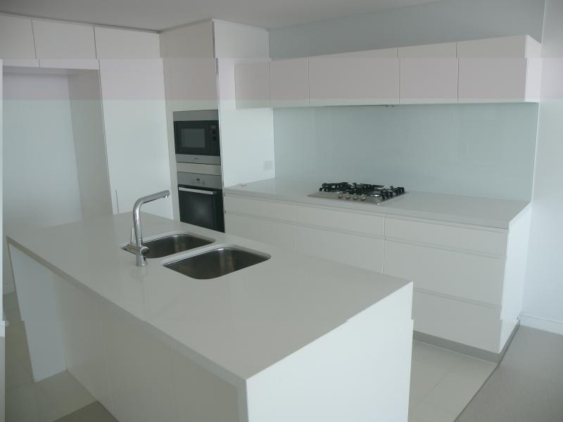 2402/1 Charles Ave, Broadbeach QLD 4218