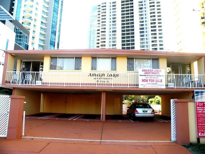 1-8/19 Vista Street, Surfers Paradise QLD 4217