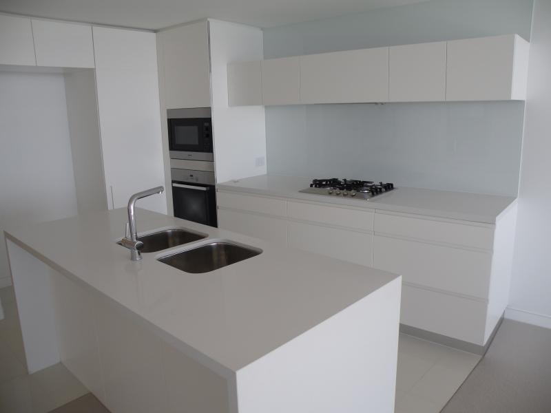 20804/1 Charles Ave, Broadbeach QLD 4218