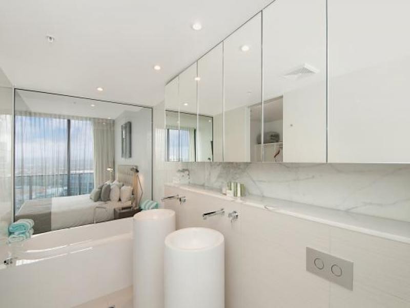 22906/1 Oracle, Broadbeach QLD 4218
