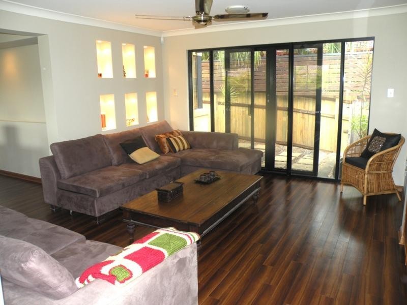 35 Binalong Drive, Ashmore QLD 4214