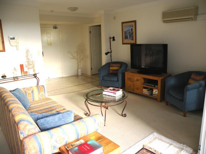 2216/24  Surf Parade, Broadbeach QLD 4218