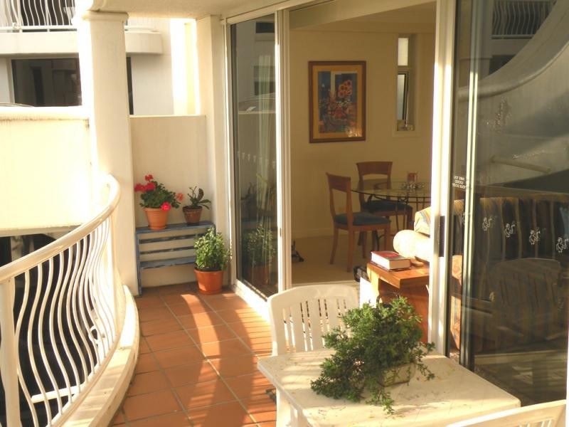 2216/24  Surf Parade, Broadbeach QLD 4218