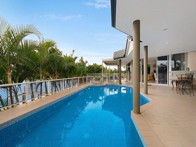 16 Bal Harbour, Broadbeach Waters QLD 4218