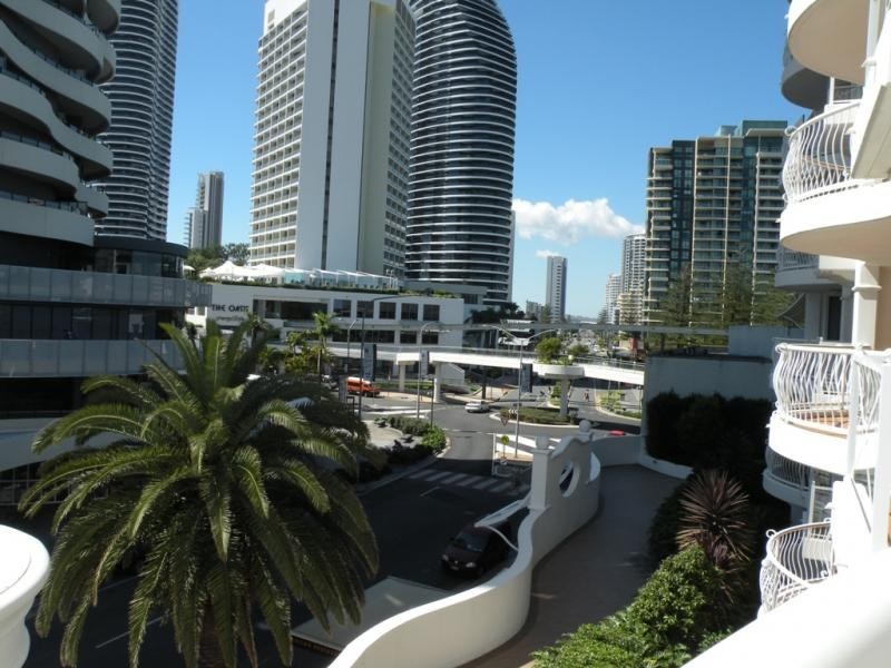 1308/24 Queensland Ave, Broadbeach QLD 4218