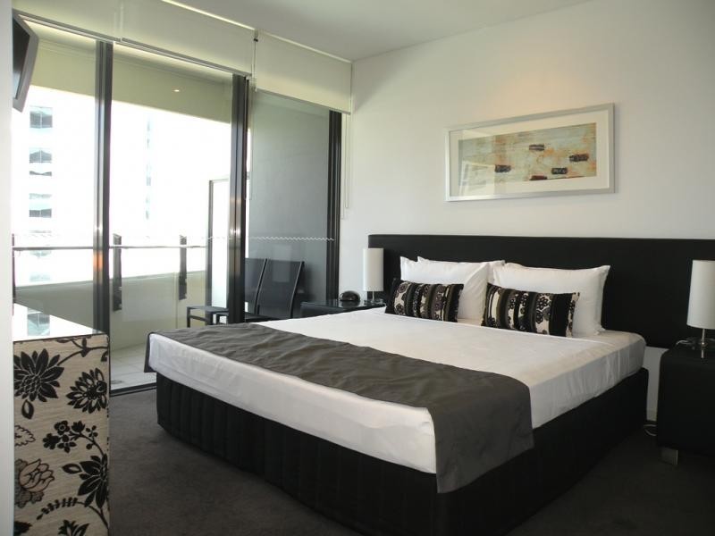 602 /89  Surf Parade, Broadbeach QLD 4218
