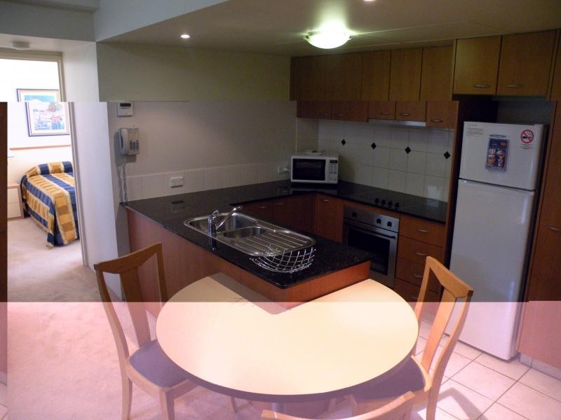 205 /2990 Gold Coast Hyway, Surfers Paradise QLD 4217
