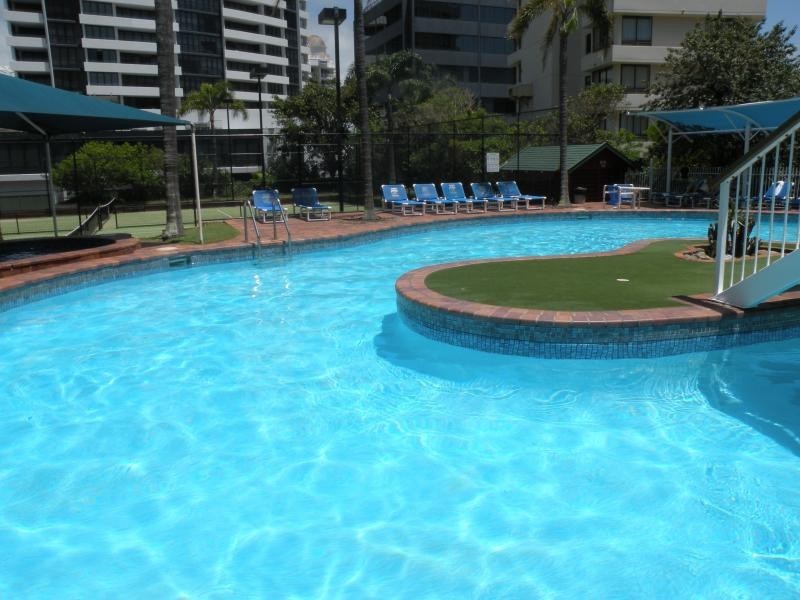 18A/1 Albert Ave, Broadbeach QLD 4218