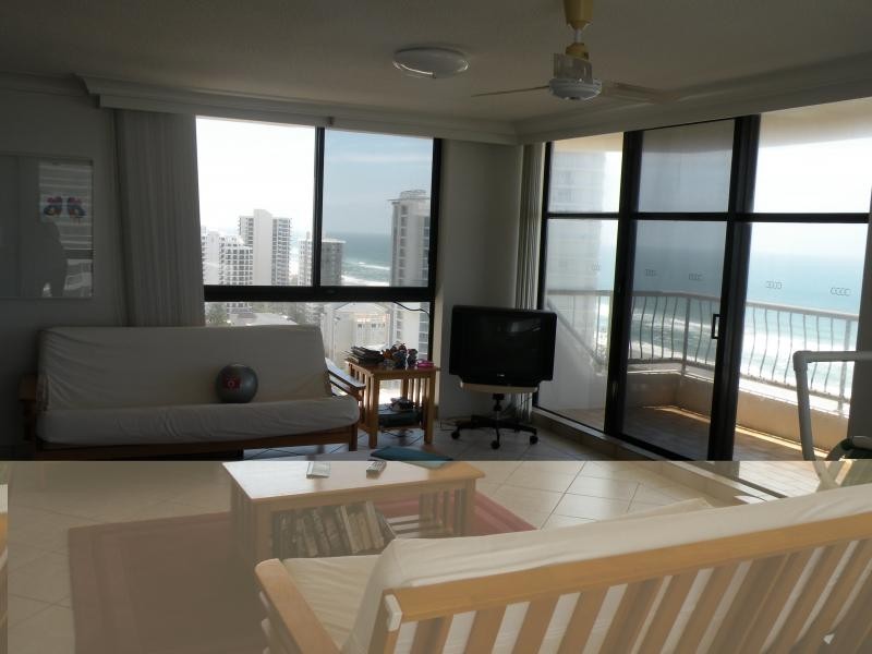 18A/1 Albert Ave, Broadbeach QLD 4218