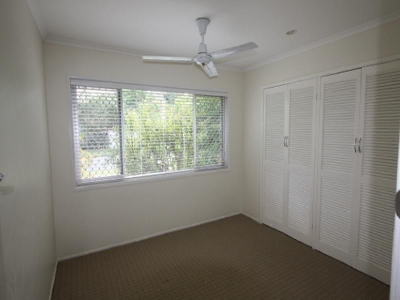 22 Coogeen Street, Sorrento QLD 4217