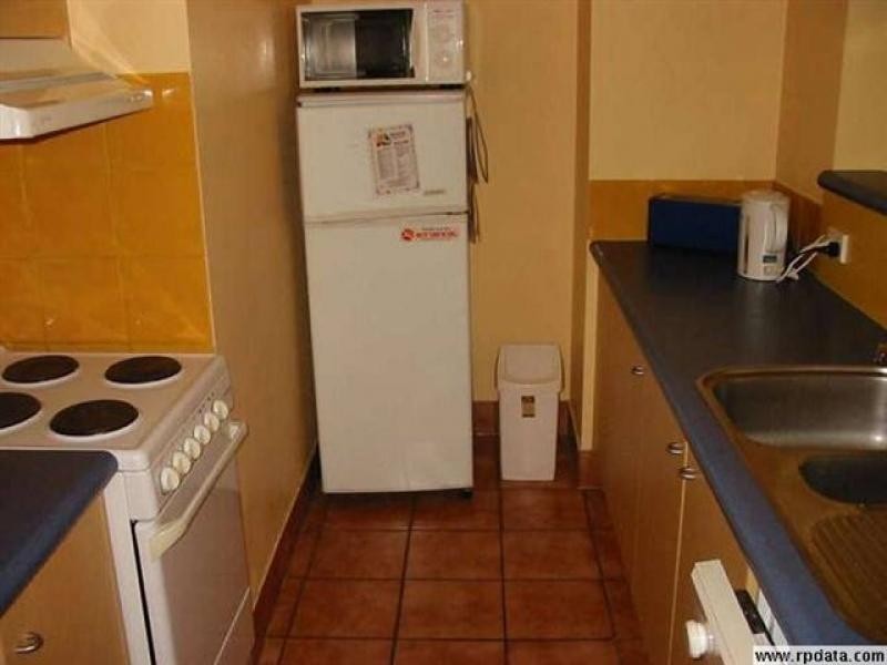 8/112 Surf Parade, Broadbeach QLD 4218