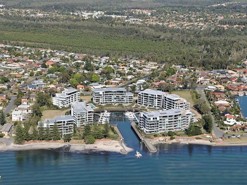 1102/323 Bayview Street, Runaway Bay QLD 4216