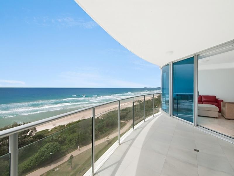 15 /132  Old Burleigh Road, Broadbeach QLD 4218