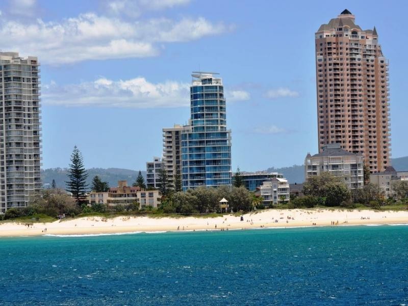 15 /132  Old Burleigh Road, Broadbeach QLD 4218