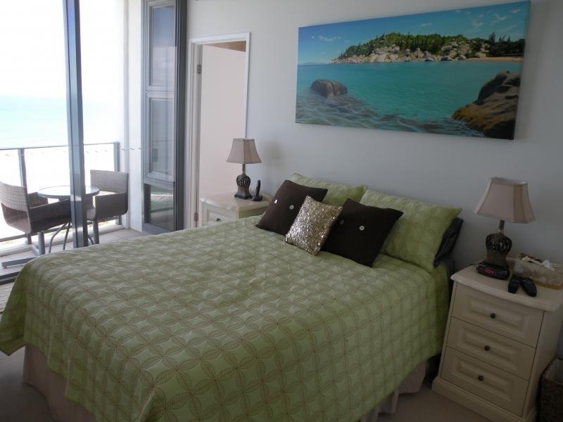 54/173 Old Burleigh Road, Broadbeach QLD 4218