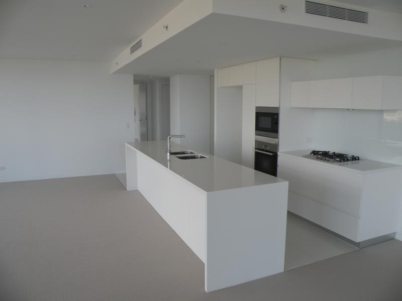 707/1 Charles Ave ORACLE, Broadbeach QLD 4218