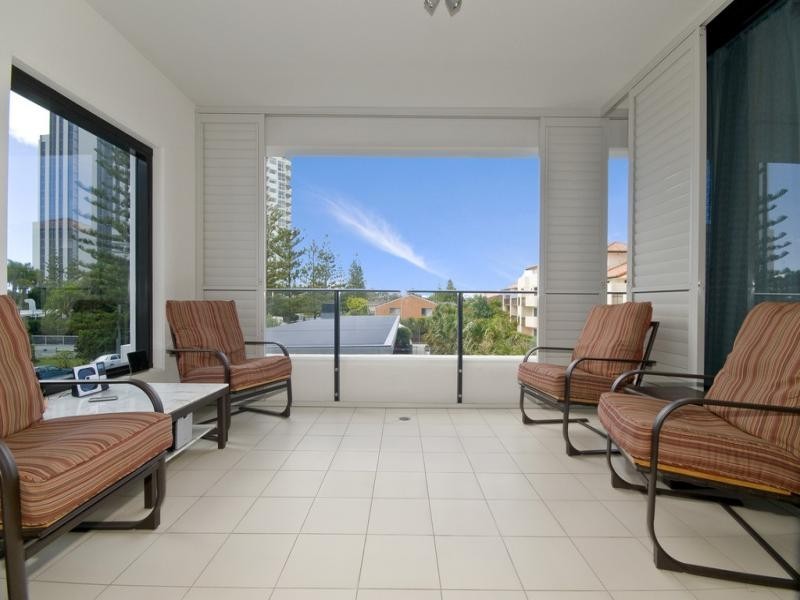 201/14 George Street, Broadbeach QLD 4218