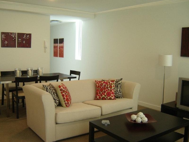 2101/33 T E Peters Drive, Broadbeach QLD 4218