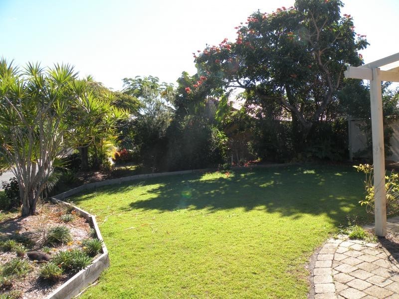 26 Rumrunner Street, Mermaid Waters QLD 4218