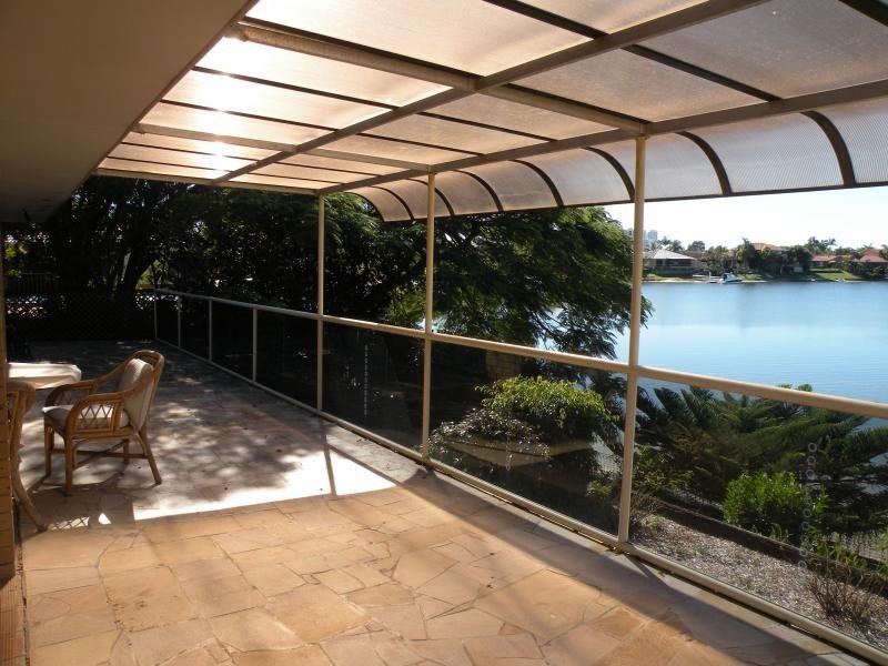 26 Rumrunner Street, Mermaid Waters QLD 4218