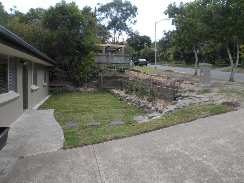 16 Kittani Crescent, Ashmore QLD 4214