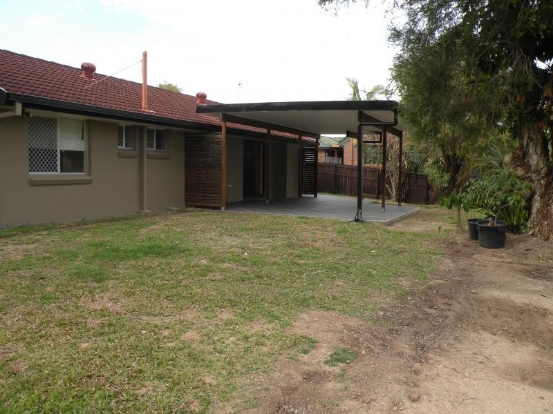 16 Kittani Crescent, Ashmore QLD 4214