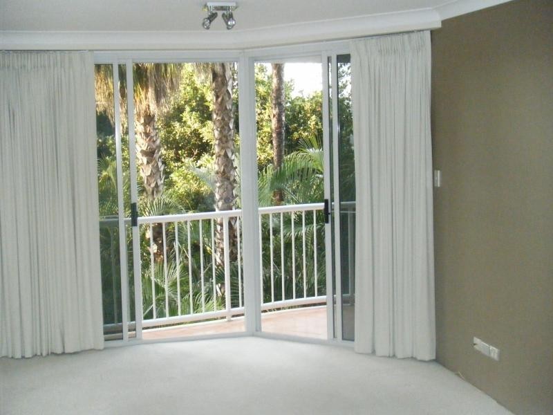 1023/ Gold Coast Highway, Broadbeach QLD 4218