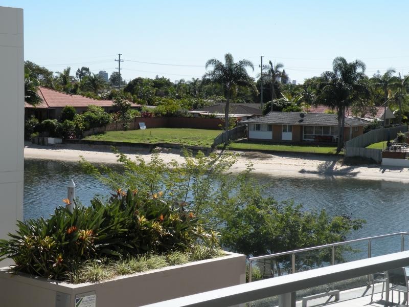 2315/33 T E Peters Drive, Broadbeach QLD 4218