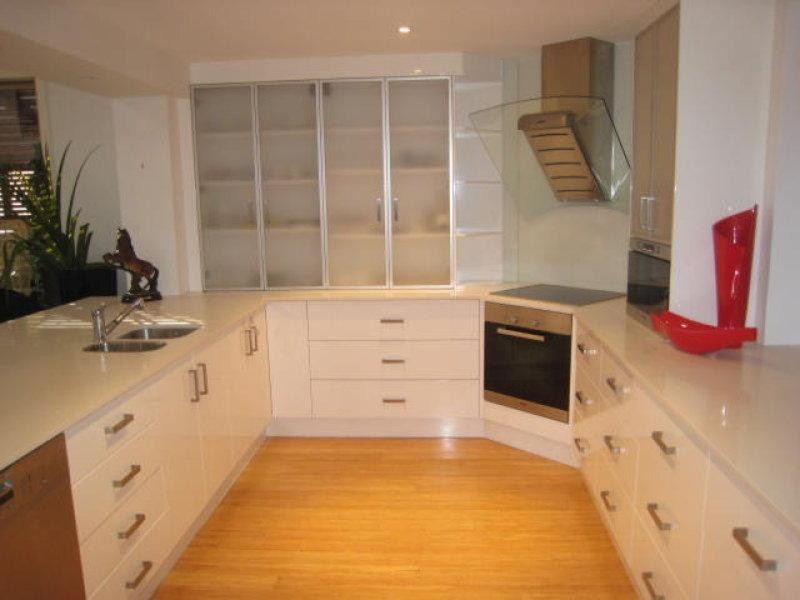 35 Meadowview Drive, Carrara QLD 4211