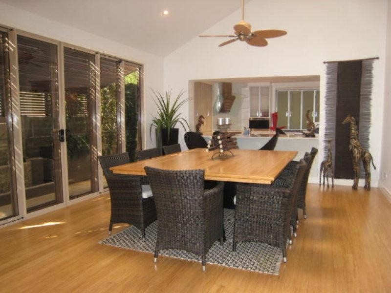 35 Meadowview Drive, Carrara QLD 4211