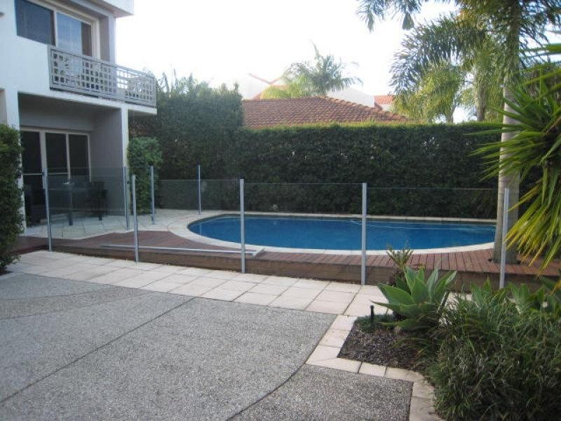 35 Meadowview Drive, Carrara QLD 4211