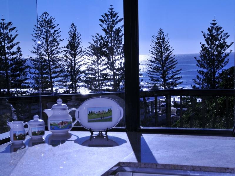 2087 Gold Coast Highway, Miami QLD 4220