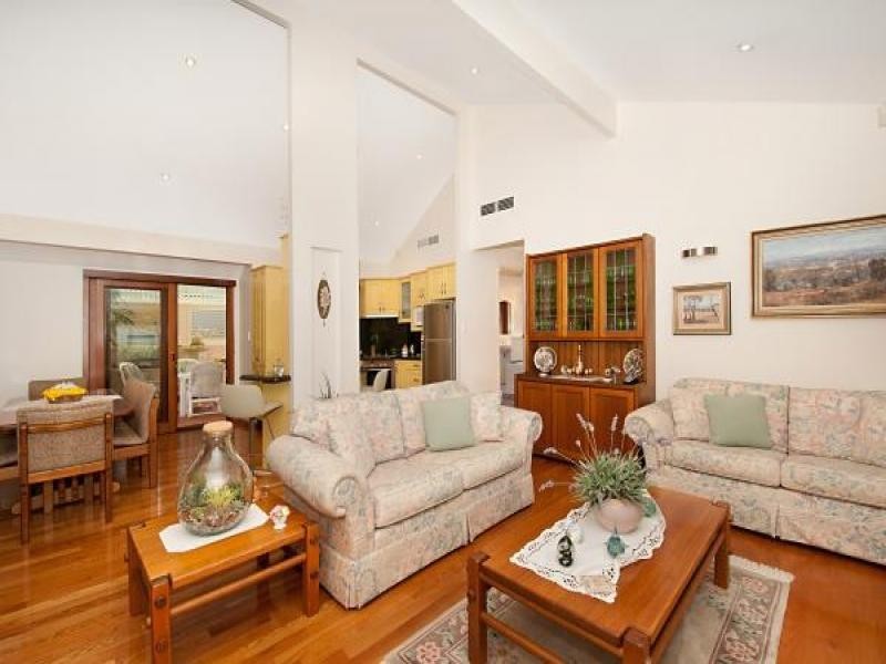 50 Binalong Drive, Ashmore QLD 4214