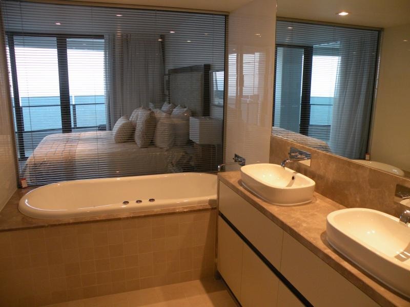 2905 /4 The Esplanade, Surfers Paradise QLD 4217
