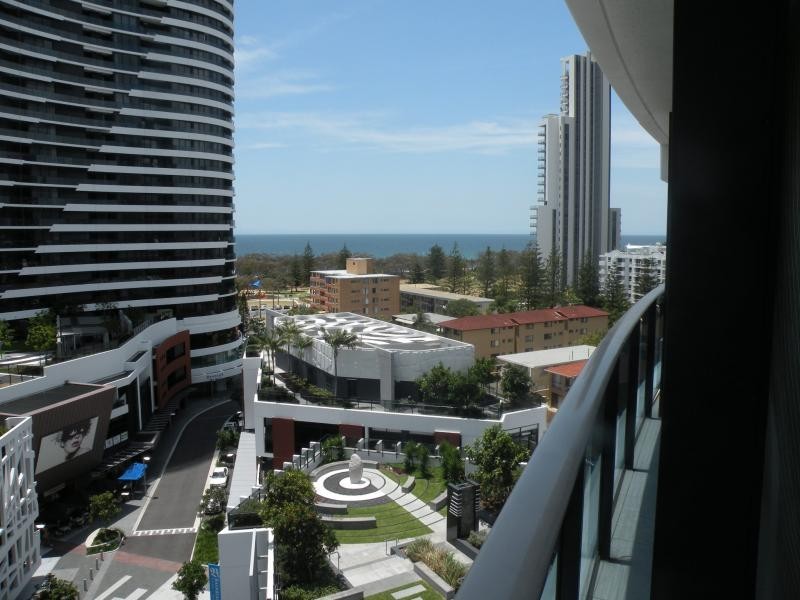 20806/1 Oracle, Broadbeach QLD 4218