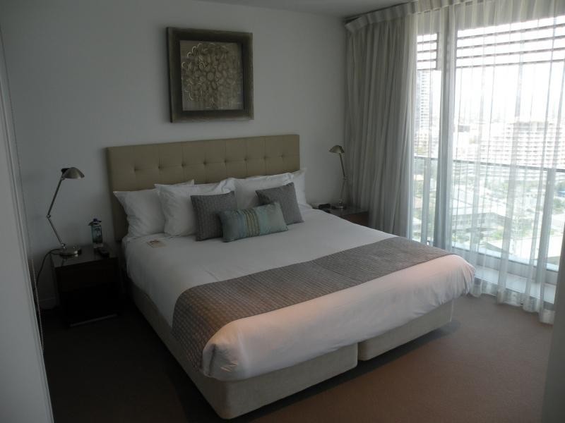 1601/1 Oracle, Broadbeach QLD 4218