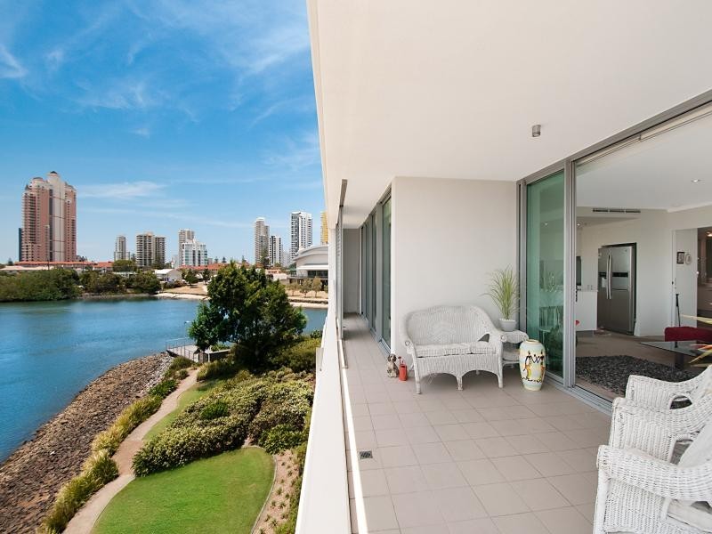 1209/33  T E Peters Drive, Broadbeach QLD 4218