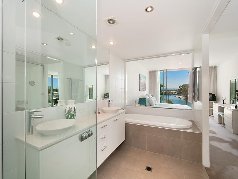 1209/33  T E Peters Drive, Broadbeach QLD 4218